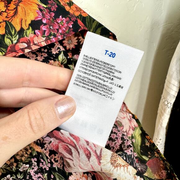 FARM Rio NWT Vibrant Flowers Garden Lace Trim V-Neck Bold Long Sleeve Blouse XS - Picture 10 of 10